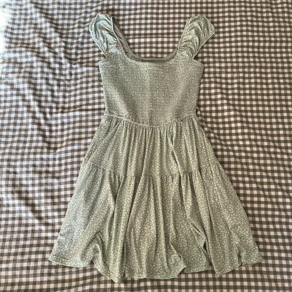 Hollister Dresses & Skirts - Hollister Smocked Bodice Knit Mini Dress